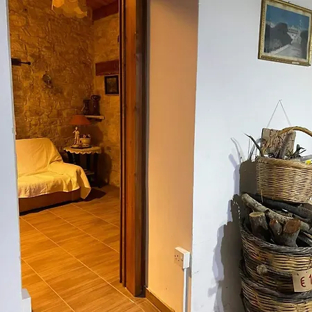 John' S House In Omodos