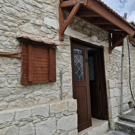 Летний дом John' S House In Omodos *