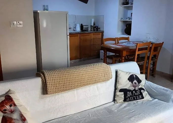 Lantställe John' S House In Omodos *