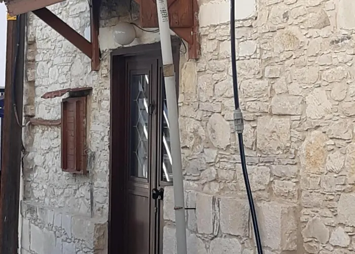 John' S House In Omodos Limassol